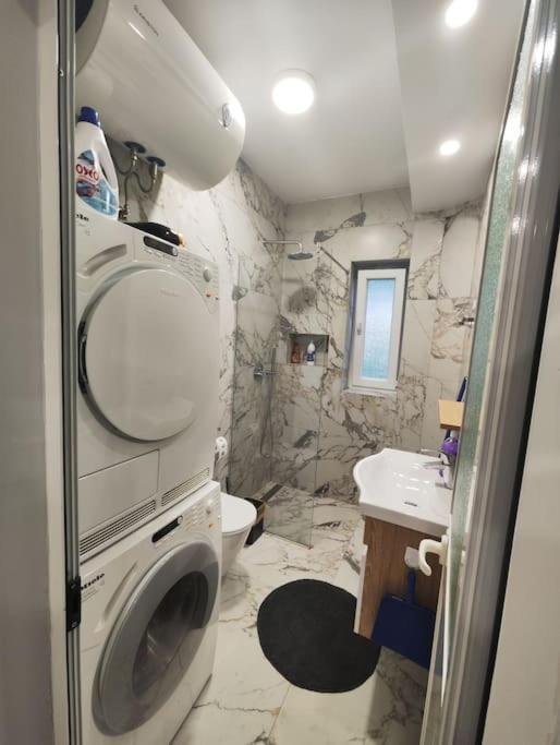 Starlight Downtown Apartment Tirana Kültér fotó