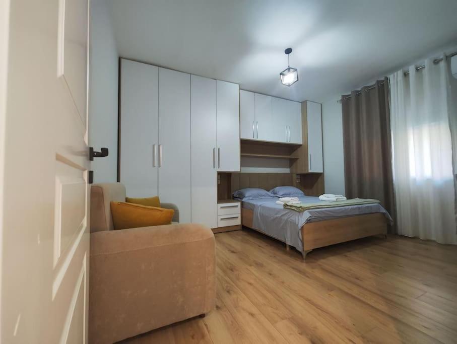 Starlight Downtown Apartment Tirana Kültér fotó