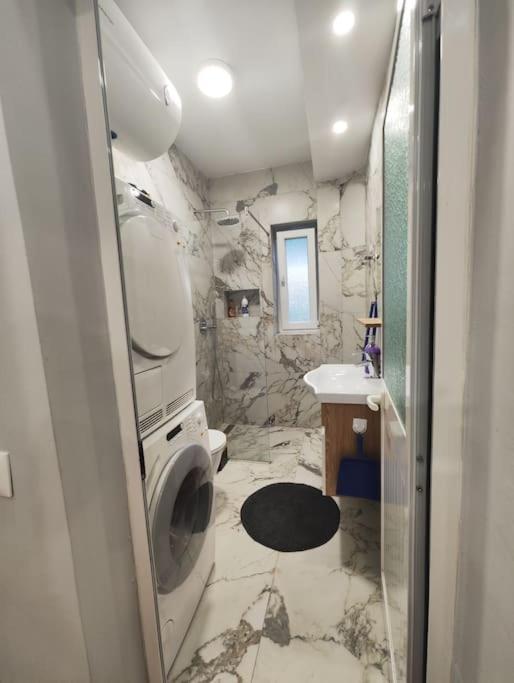 Starlight Downtown Apartment Tirana Kültér fotó