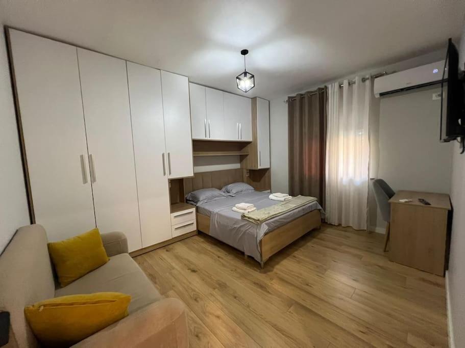 Starlight Downtown Apartment Tirana Kültér fotó
